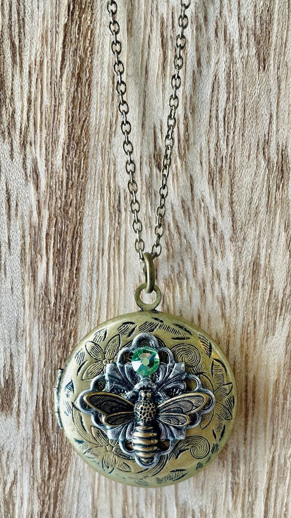 Vintage hot sale bee necklace